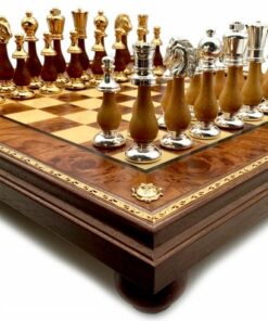 Jeu d'Échecs Grand Oriental - Échiquier en Bois de Bruyère et Bois d'Orme & Pièces en bois et laiton massif