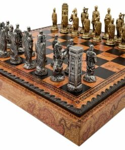 Jeu d'Échecs Romains vs Barbares - Échiquier - Backgammon et Jeu de dames en similicuir avec rangement & Pièces en métal