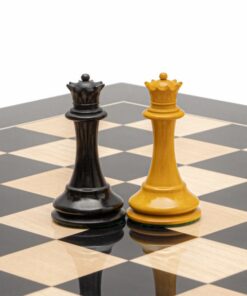 Jeu d'Échecs Harrwitz Staunton en Bois d'Ébène et Bois de Buis vieilli