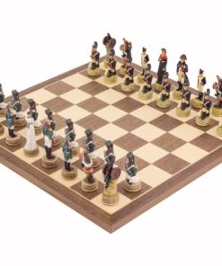 Jeu d'échecs Napoléon Vs Russie en Résine & Échiquier en Bois d'Erable et Noyer