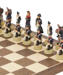 Jeu d'échecs Napoléon Vs Russie en Résine & Échiquier en Bois d'Erable et Noyer