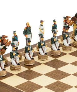 Jeu d'échecs Napoléon Vs Russie en Résine & Échiquier en Bois d'Erable et Noyer